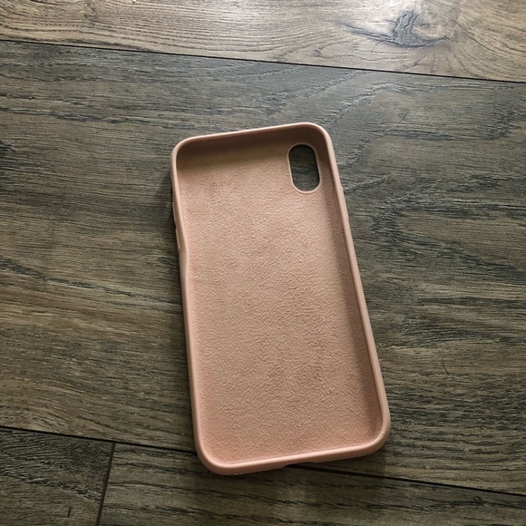 Pink silicone rubber case for iPhone X/xs - Picture 5 of 6